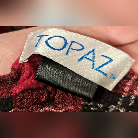 Topaz Black & Red Plaid Viscose Ruched Casual Preppy Scarf Wrap w/ Fringe - Picture 7 of 8